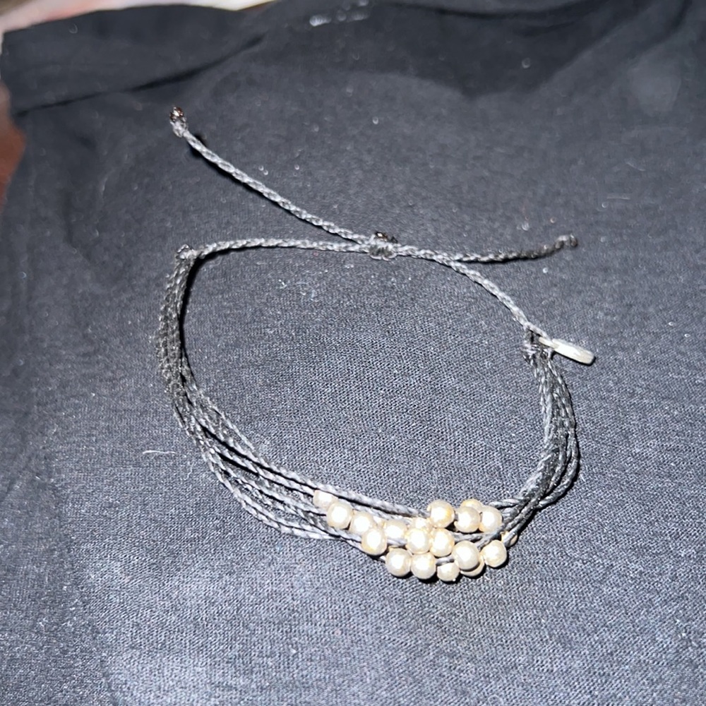 Pure Vida adjustable bracelet with metal beads. - Picture 3 of 4